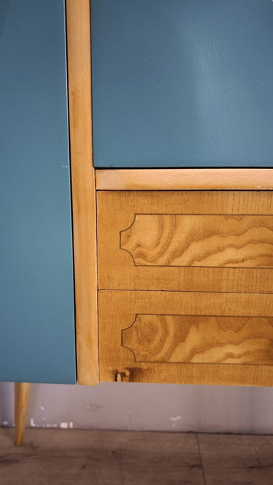 92381 Highboard in legno con sportelli dipinti e pomelli in vetro