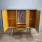 92381 Highboard in legno con sportelli dipinti e pomelli in vetro