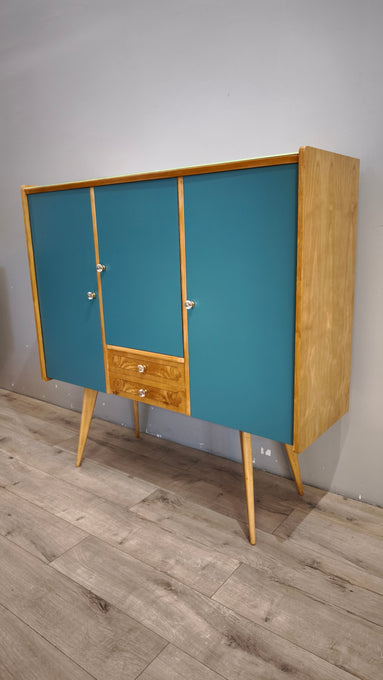 92381 Highboard in legno con sportelli dipinti e pomelli in vetro