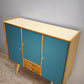 92381 Highboard in legno con sportelli dipinti e pomelli in vetro