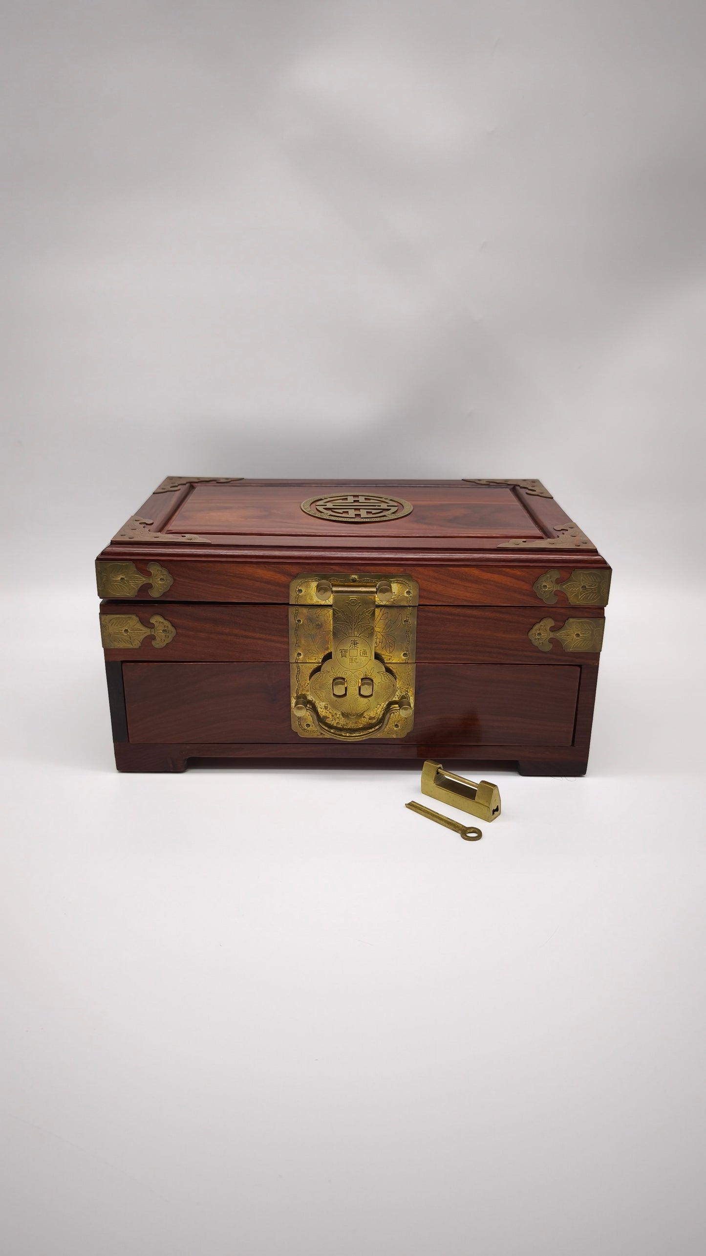 92371 Porta gioie cinese in legno con inserti in metallo