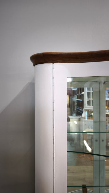 92379 Vetrina in legno dipinta bianca con ripiani in vetro