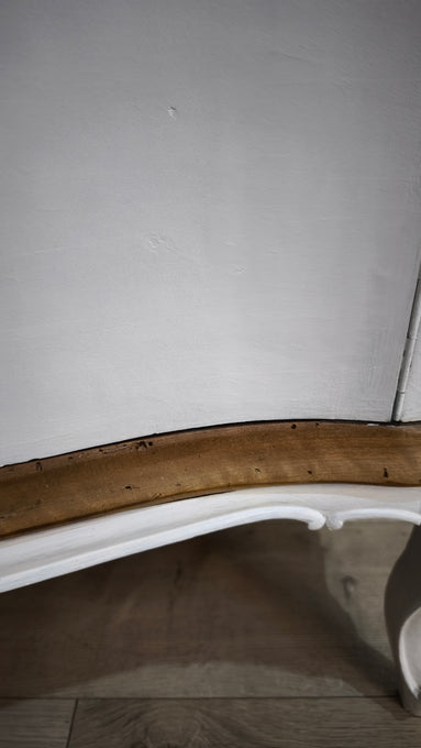 92379 Vetrina in legno dipinta bianca con ripiani in vetro
