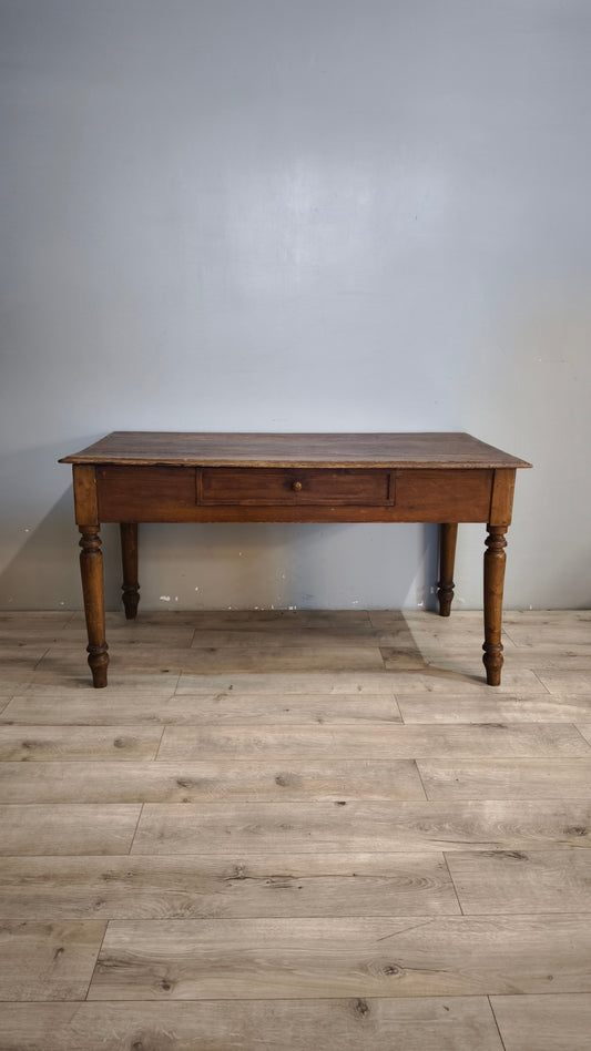 92419 Tavolo rustico in legno con cassetto frontale