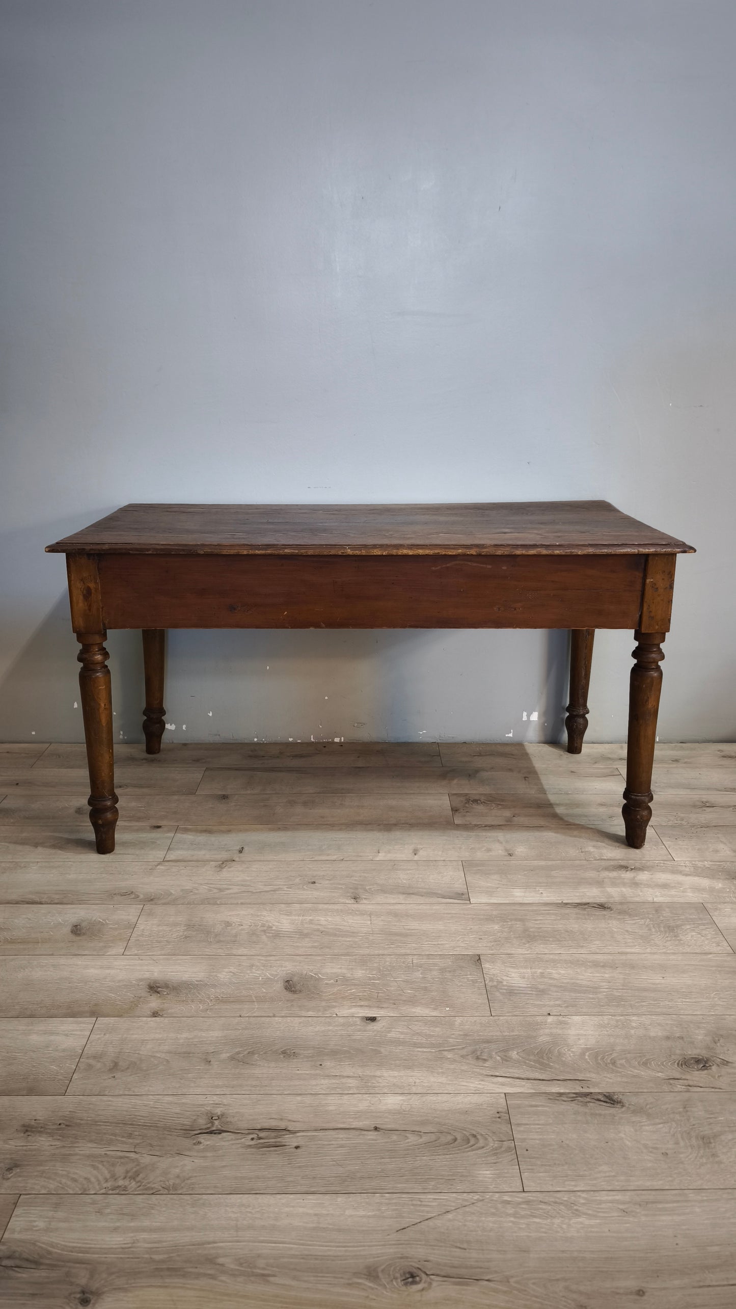 92419 Tavolo rustico in legno con cassetto frontale