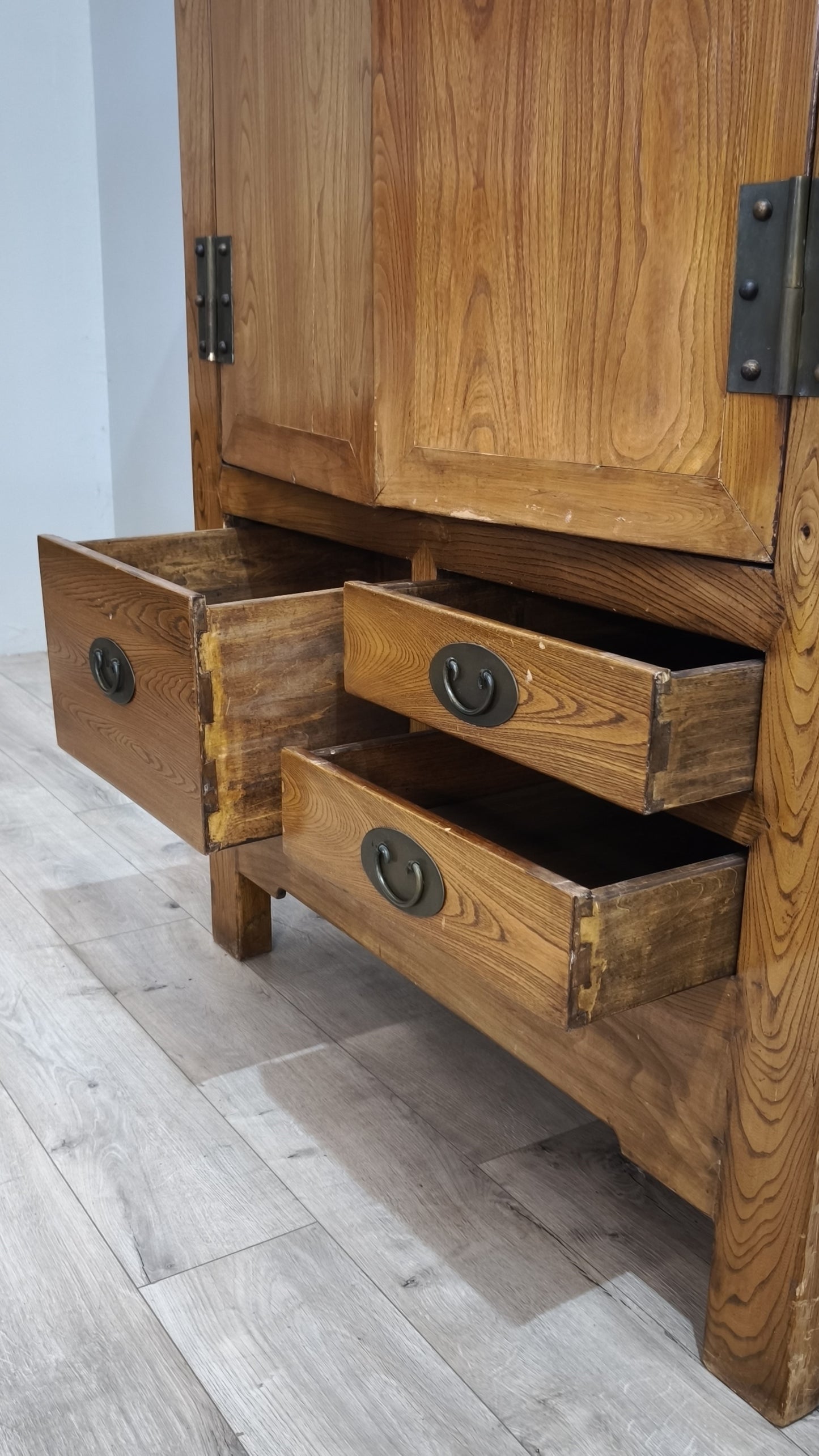 92480 Armadio in legno stile orientale
