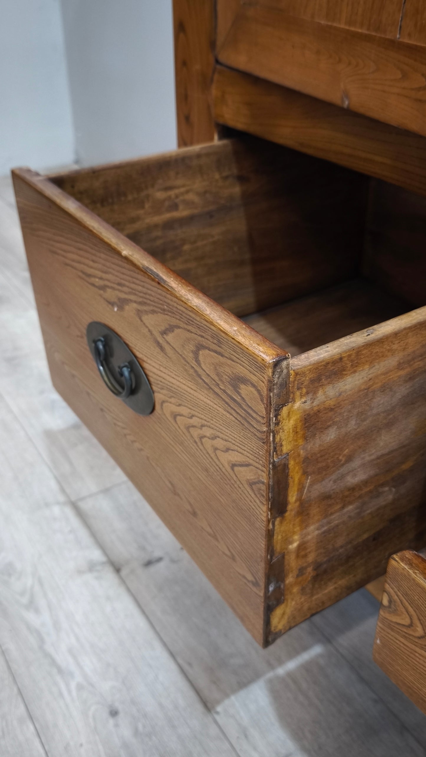 92480 Armadio in legno stile orientale