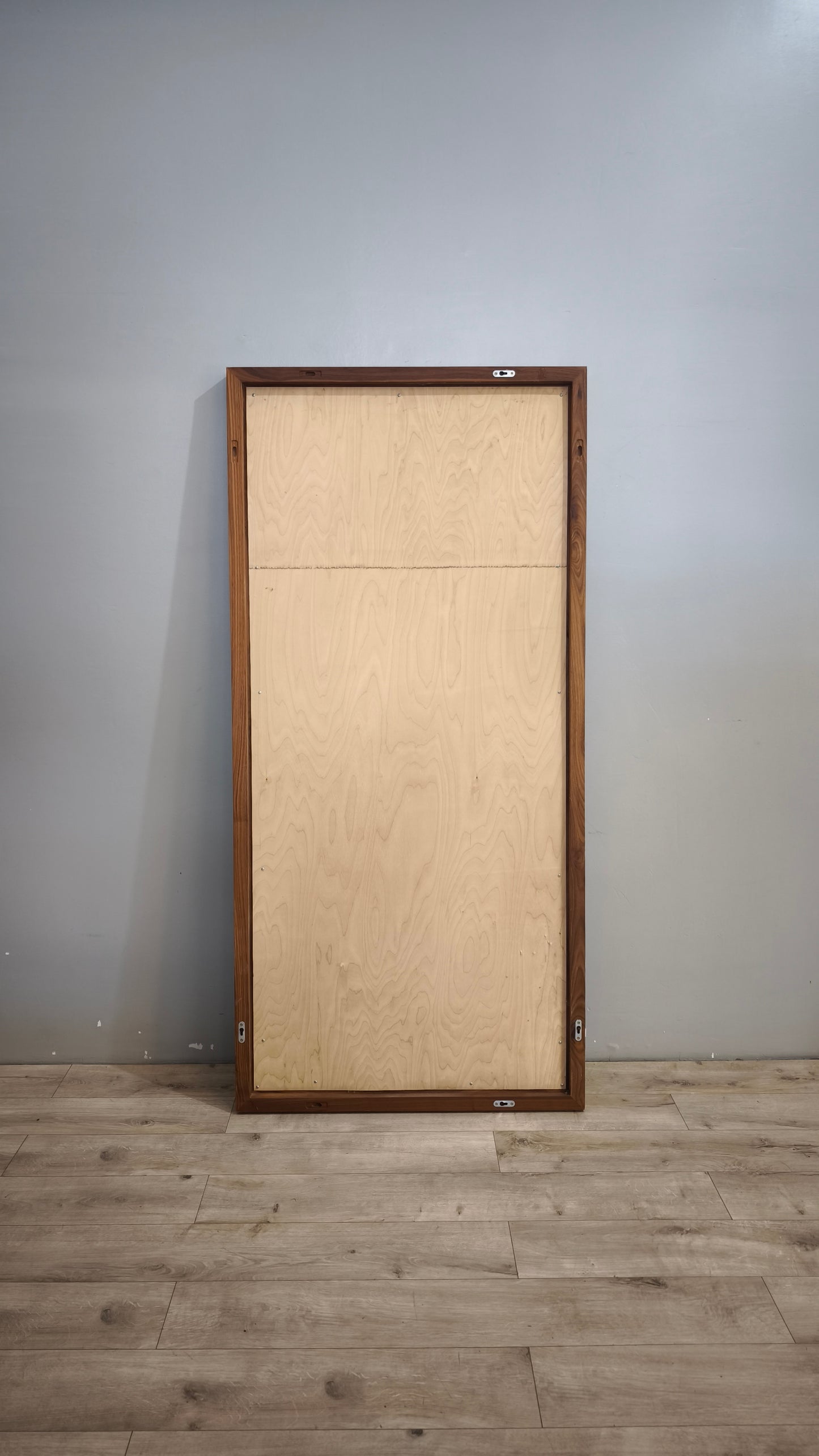 92479 Grande specchio con cornice in legno etnico