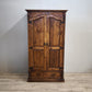 92489 Armadio due ante in legno con cassetto