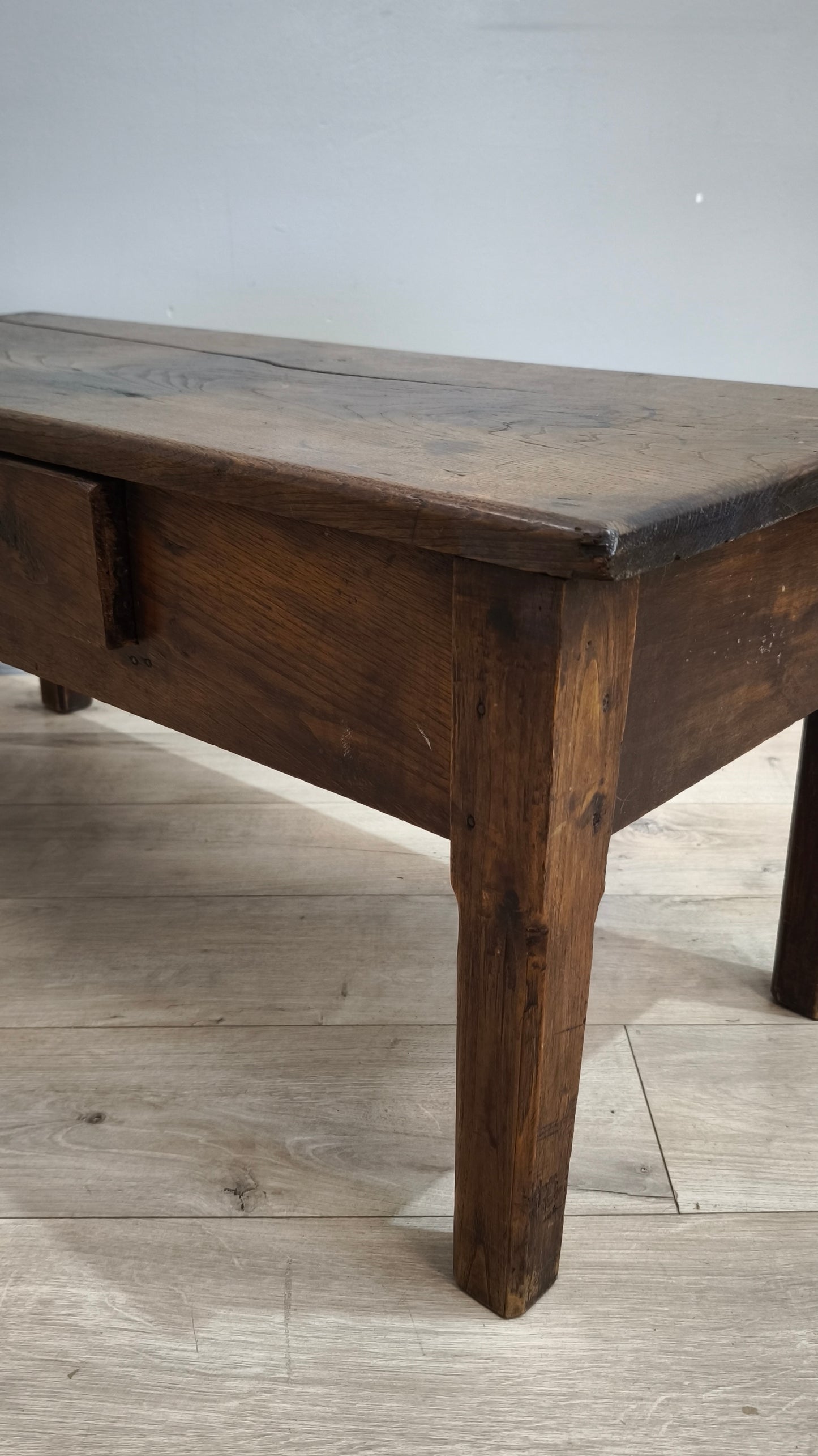 92478 Tavolino da salotto rustico in legno massello