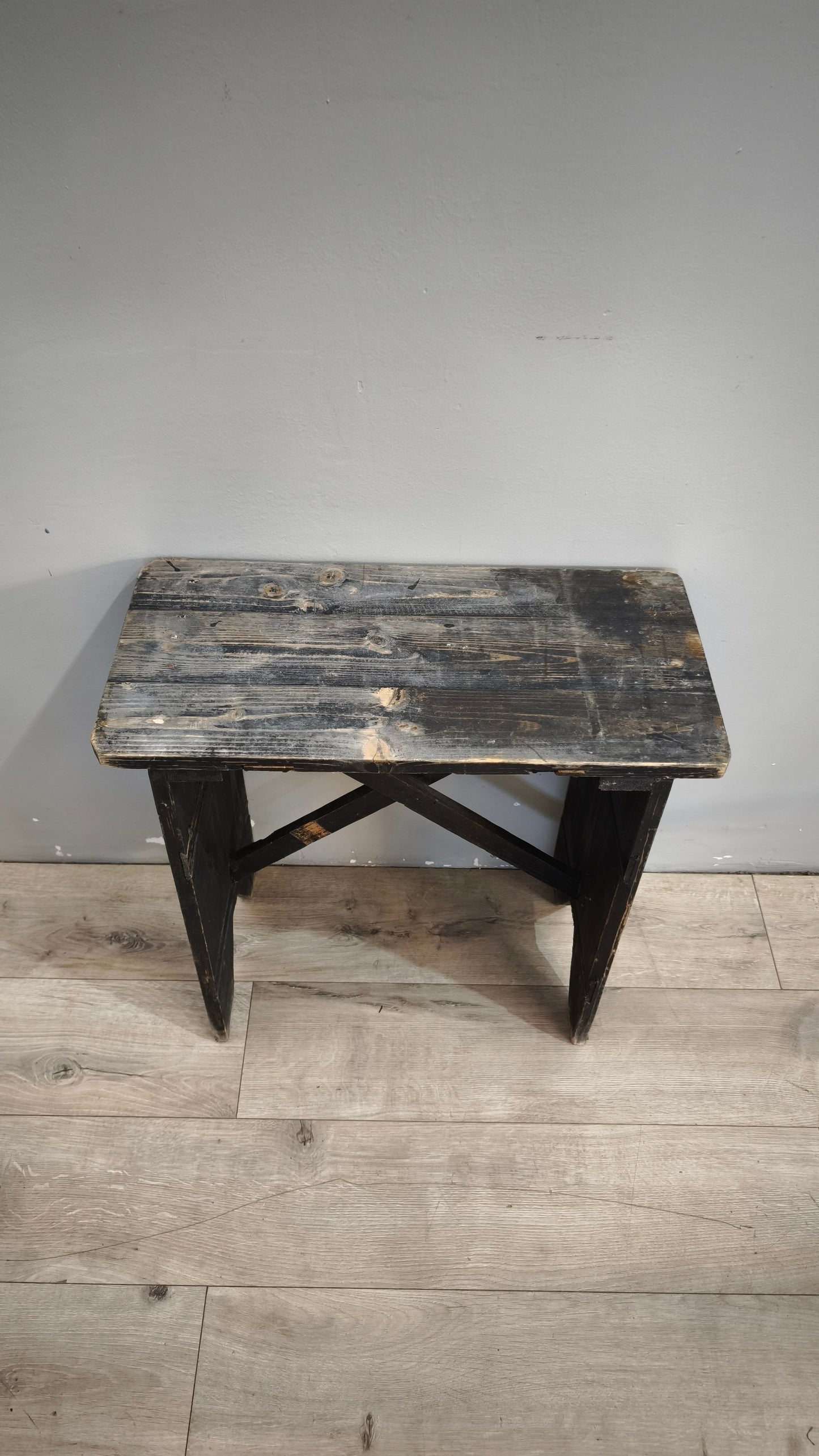 230 Panchetta in legno scuro