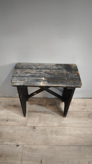 230 Panchetta in legno scuro