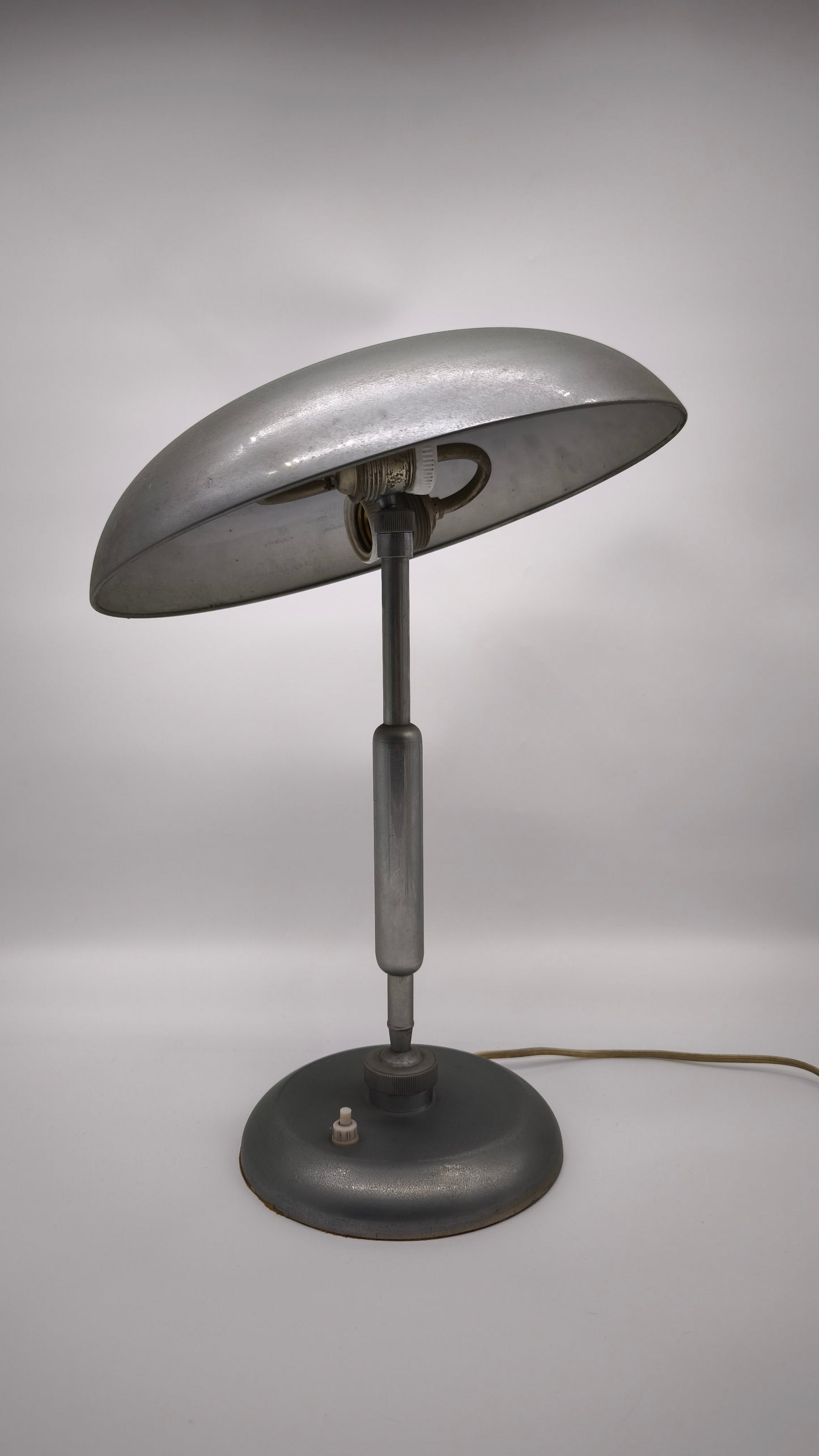 92053 Lampada da tavolo vintage Giovanni Michelucci