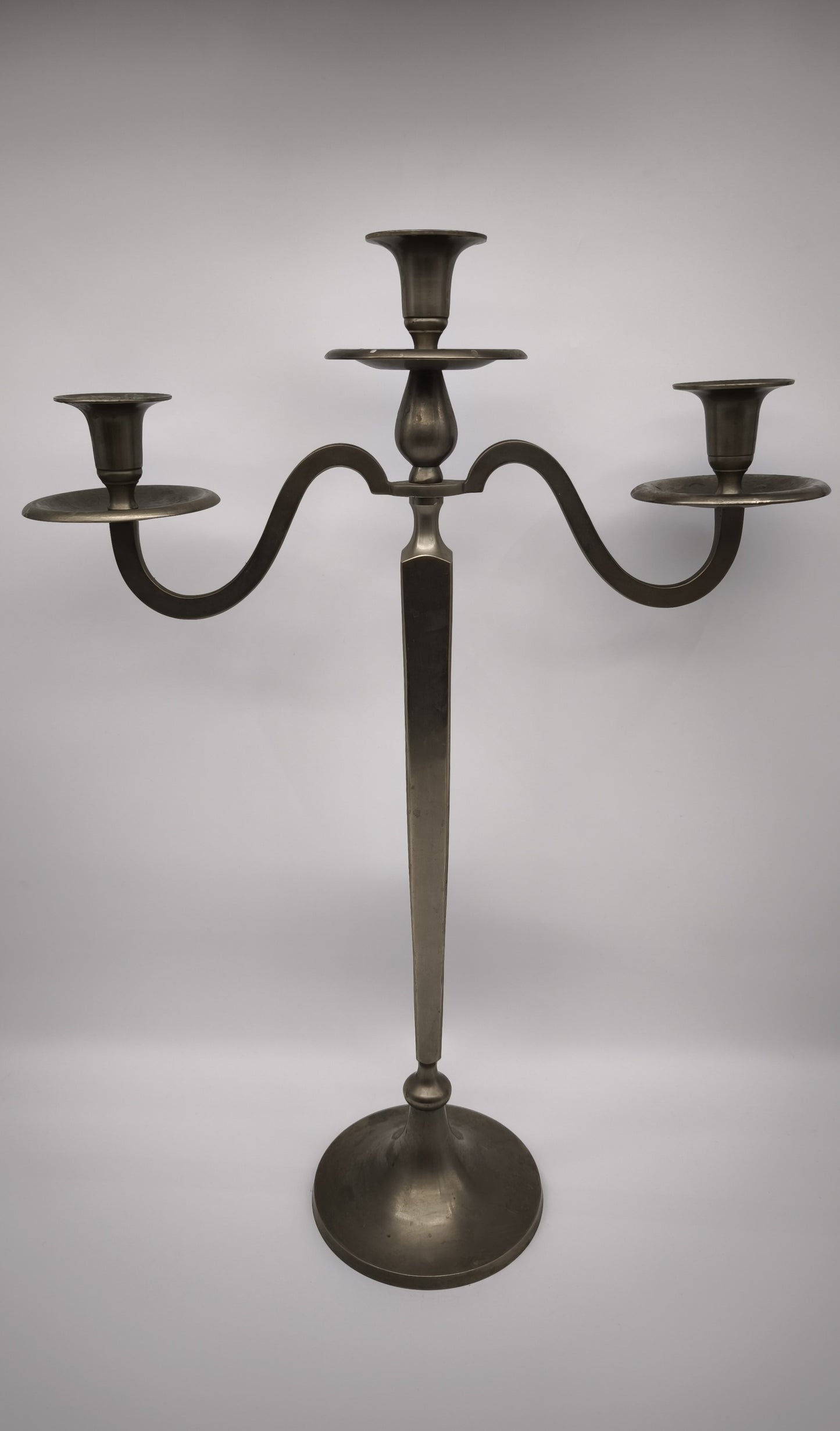 92483 Candelabro in peltro