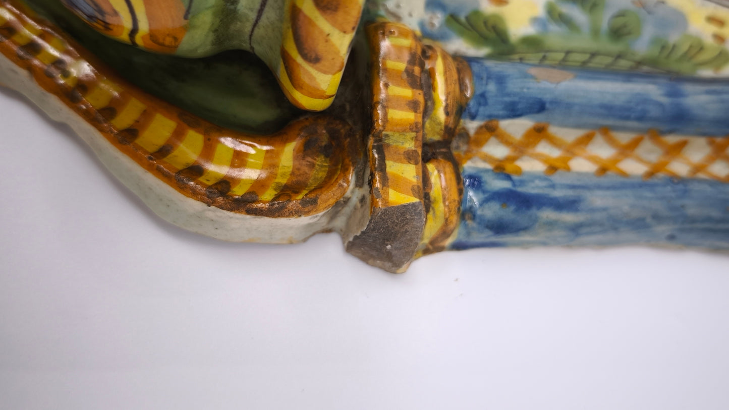 92393 Acquasantiera in ceramica dipinta