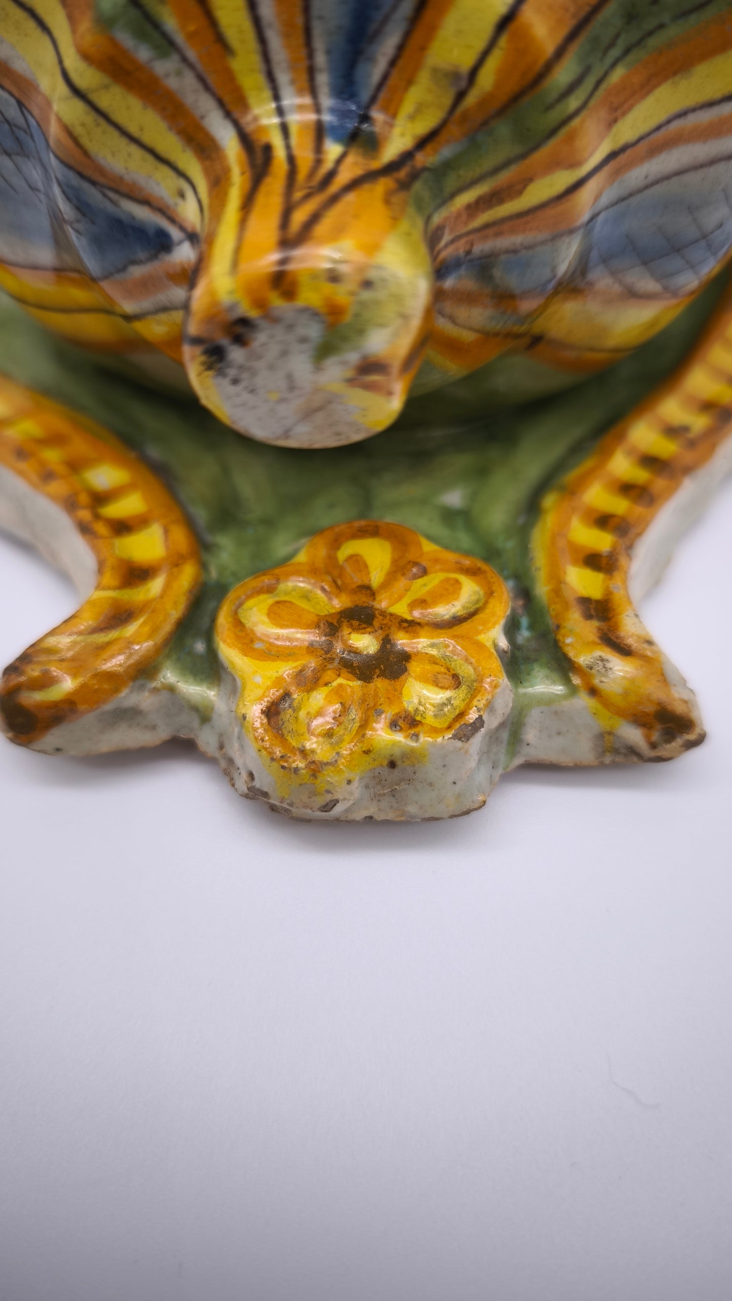 92393 Acquasantiera in ceramica dipinta