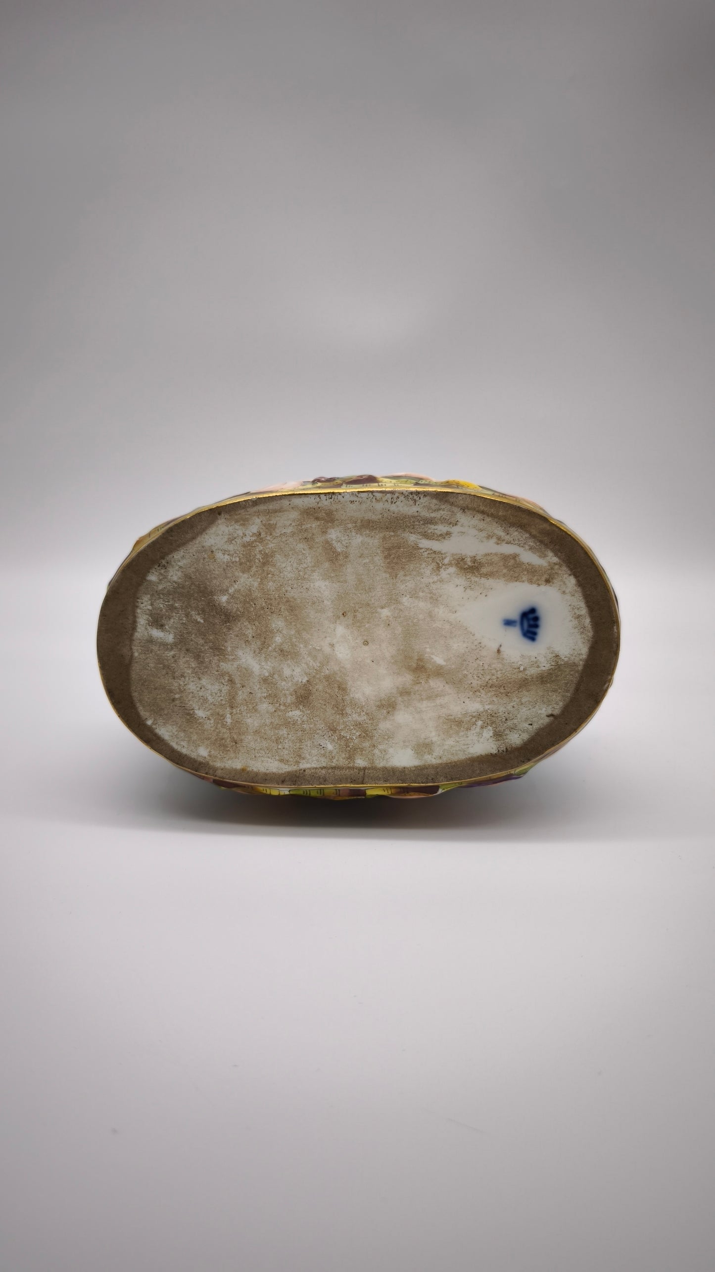 92396 Scatola in ceramica di Capodimonte