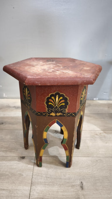 233 Panchetto esagonale marocchino decorato