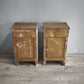 239 Coppia di comodini dipinti bianchi con piano in legno