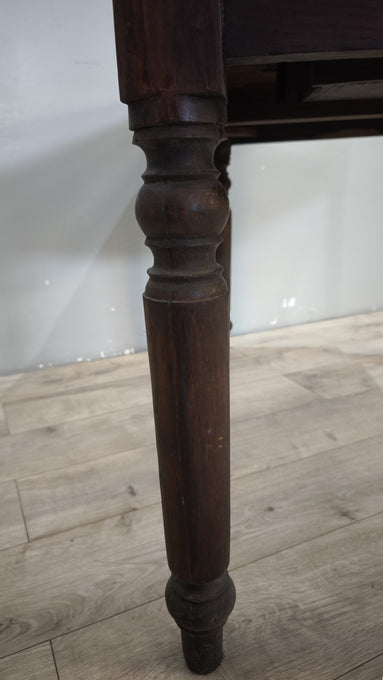 92486 Tavolo rustico in legno con cassetto frontale