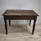 92486 Tavolo rustico in legno con cassetto frontale