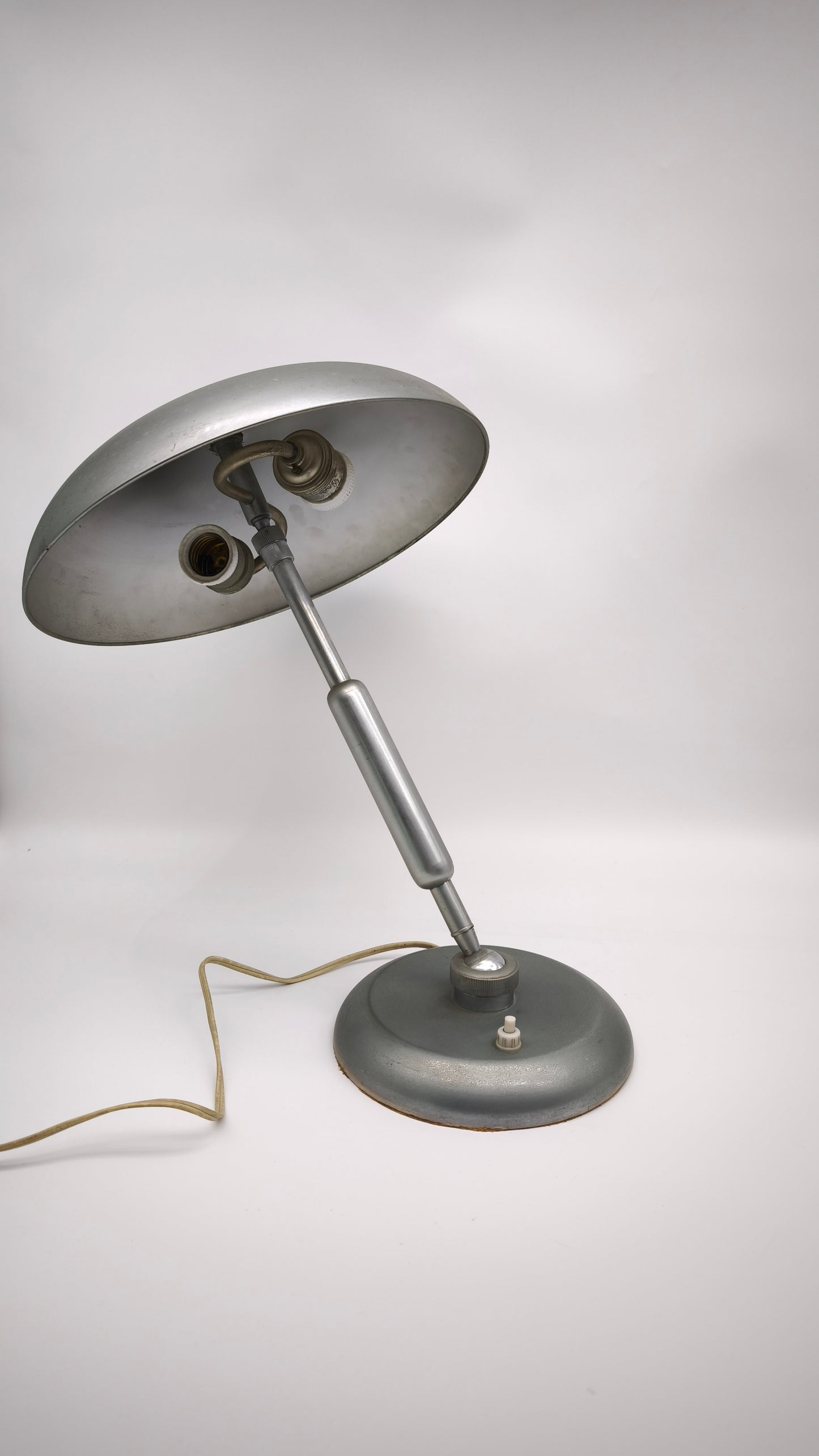 92053 Lampada da tavolo vintage Giovanni Michelucci