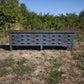 Bancone industriale vintage in legno con piano rivestito in ferro con 12 cassetti