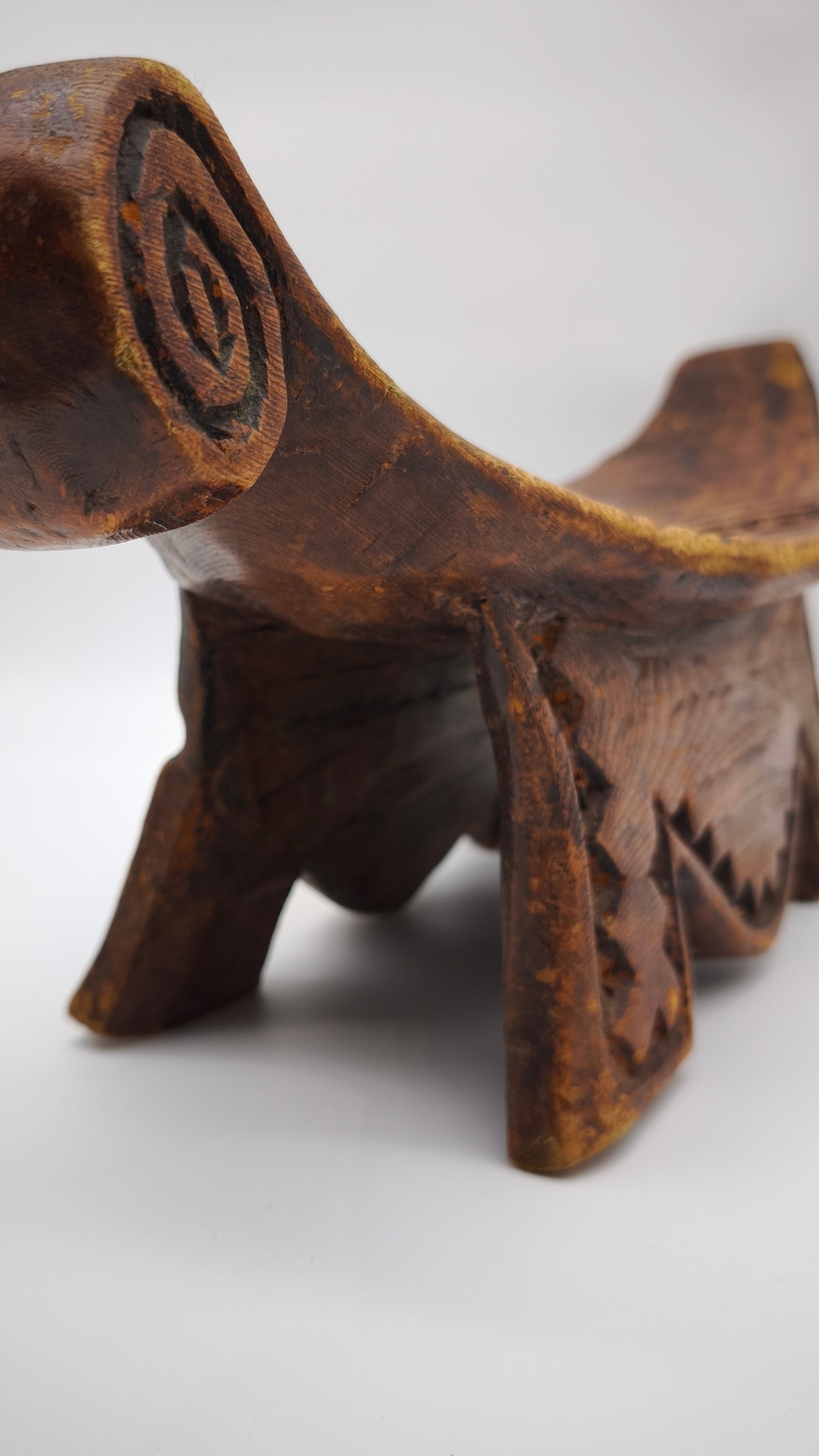 92516 Poggia testa africano in legno intagliato