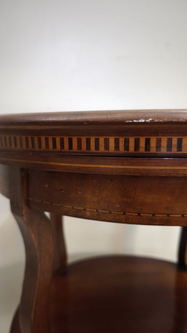 92556 Tavolino rotondo in legno con vassoio