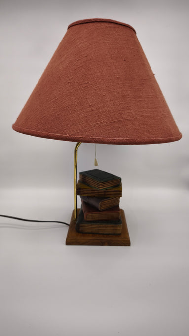 92560 Lampada da tavolo con decorazione libri