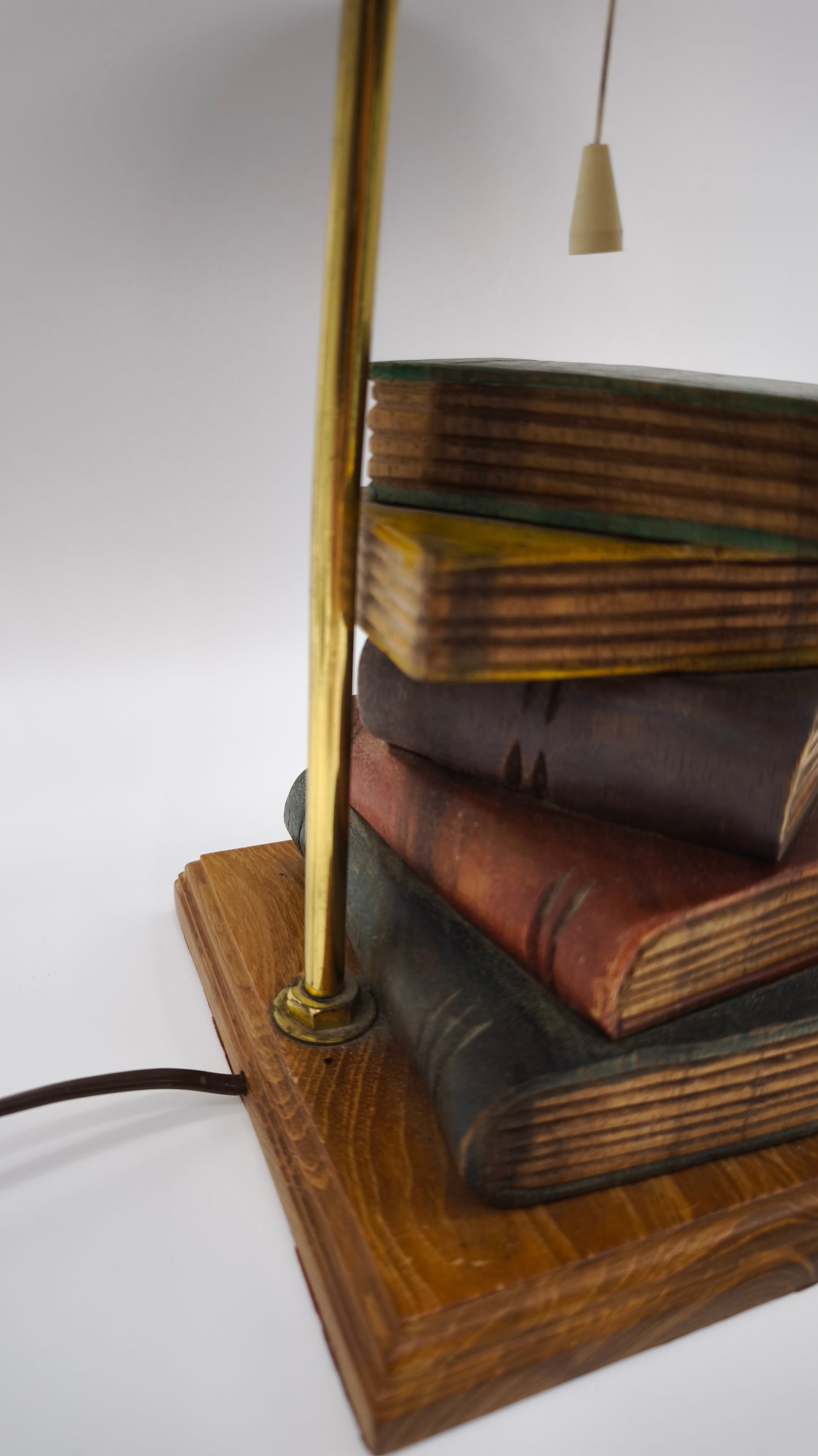 92560 Lampada da tavolo con decorazione libri