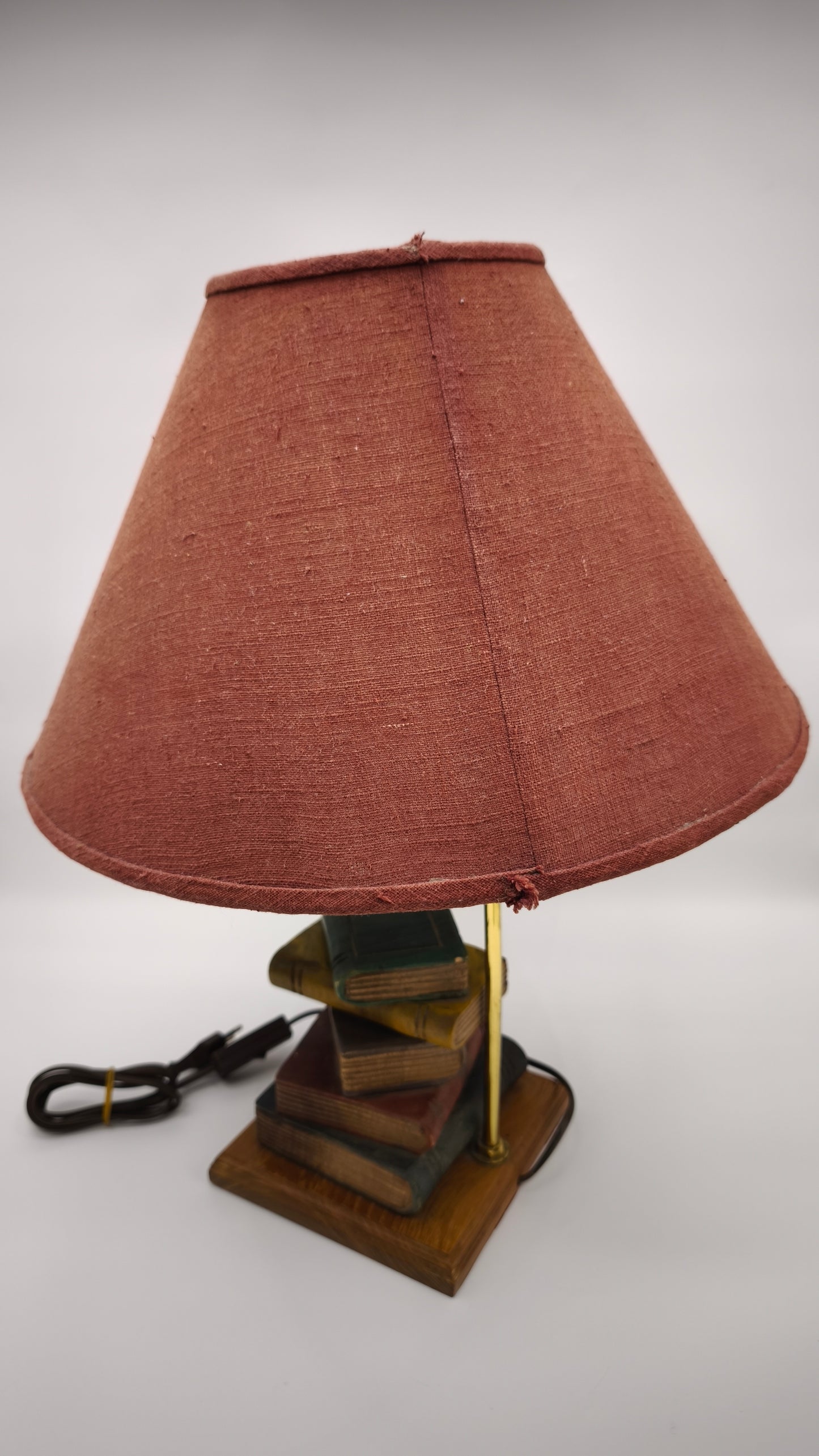 92560 Lampada da tavolo con decorazione libri