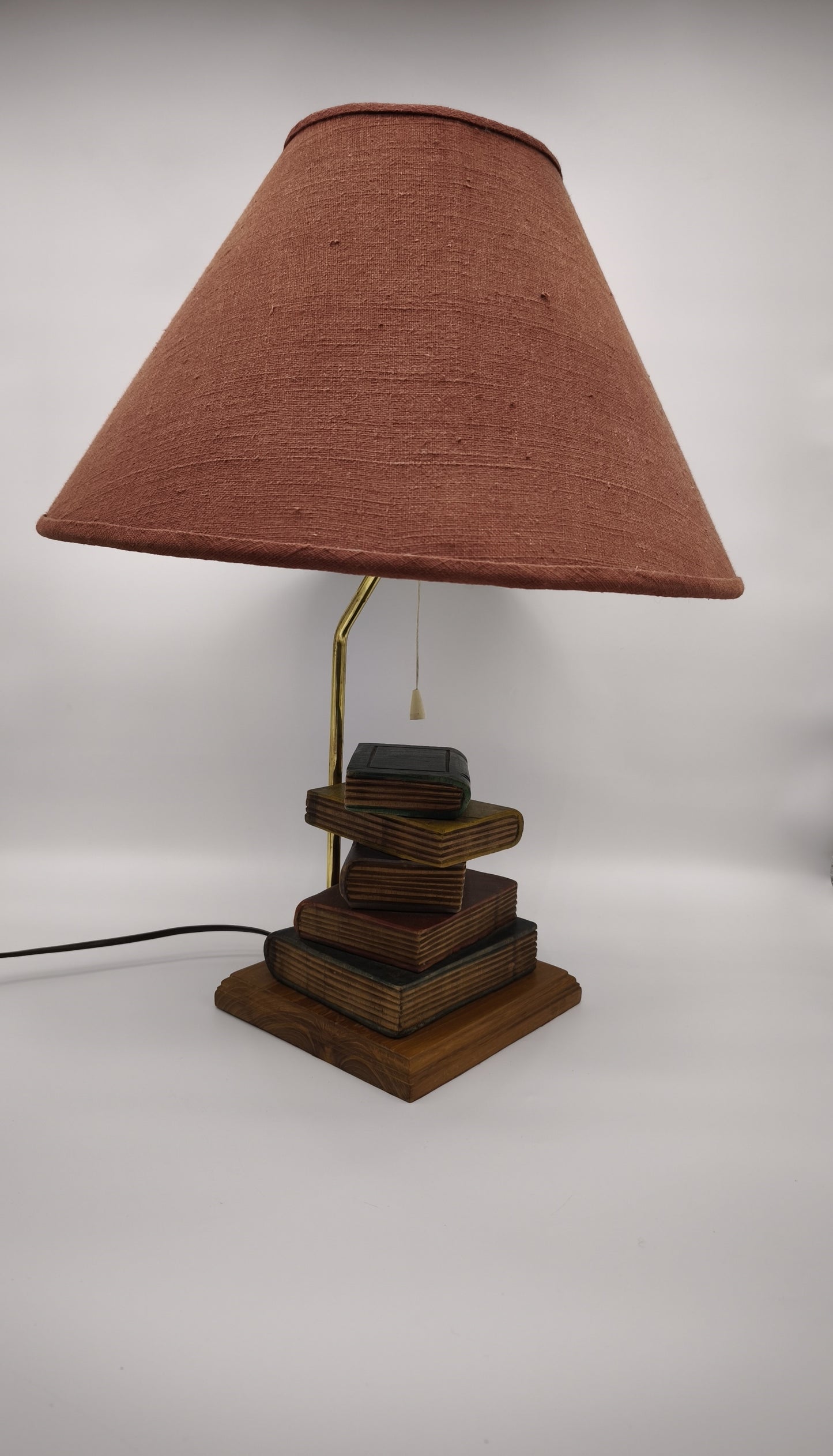 92560 Lampada da tavolo con decorazione libri