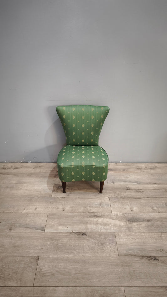 92588 Poltroncina imbottita e rivestita in tessuto verde