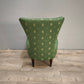 92588 Poltroncina imbottita e rivestita in tessuto verde