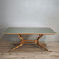 92594 Tavolo basso anni '50/'60 italiano in legno massello di faggio con piano in vetro verde salvia
