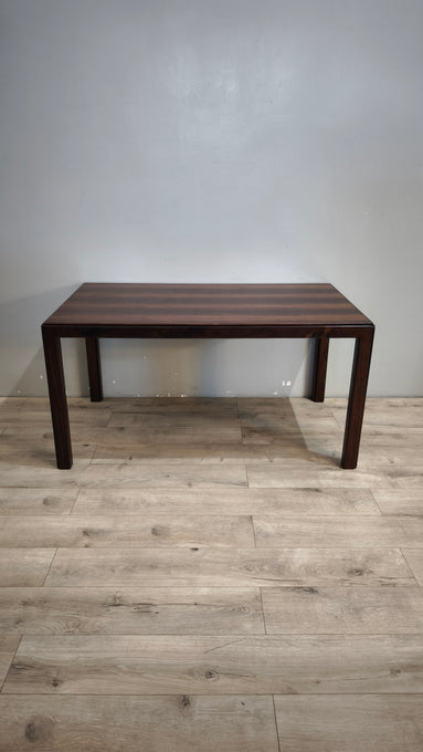 92595 Tavolo anni '60 in legno massello di palissandro, design italiano