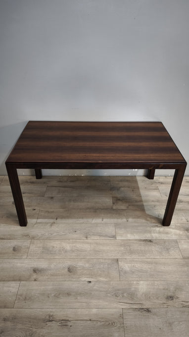 92595 Tavolo anni '60 in legno massello di palissandro, design italiano