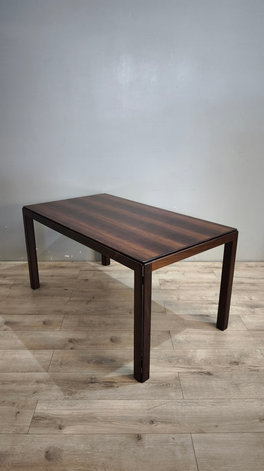 92595 Tavolo anni '60 in legno massello di palissandro, design italiano