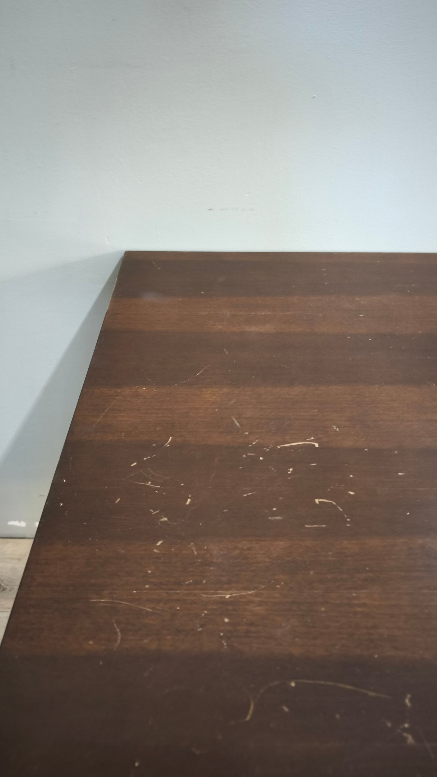 92589 Tavolo quadrato allungabile con piano quadrato a ribalta