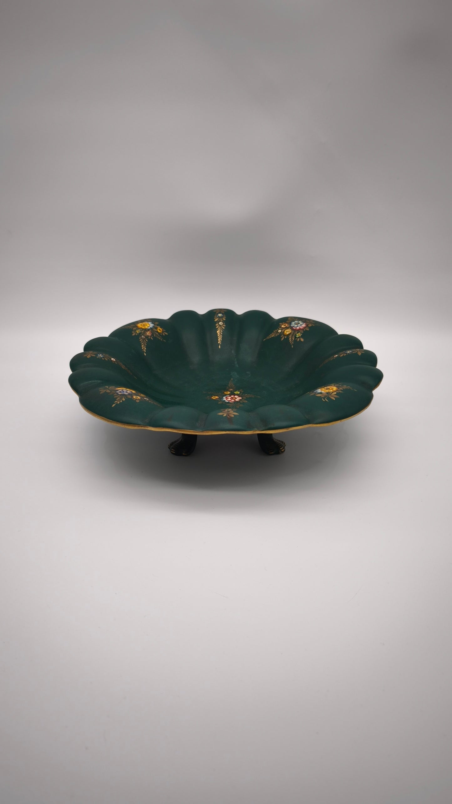 92602 Centrotavola in ceramica decorata Deruta
