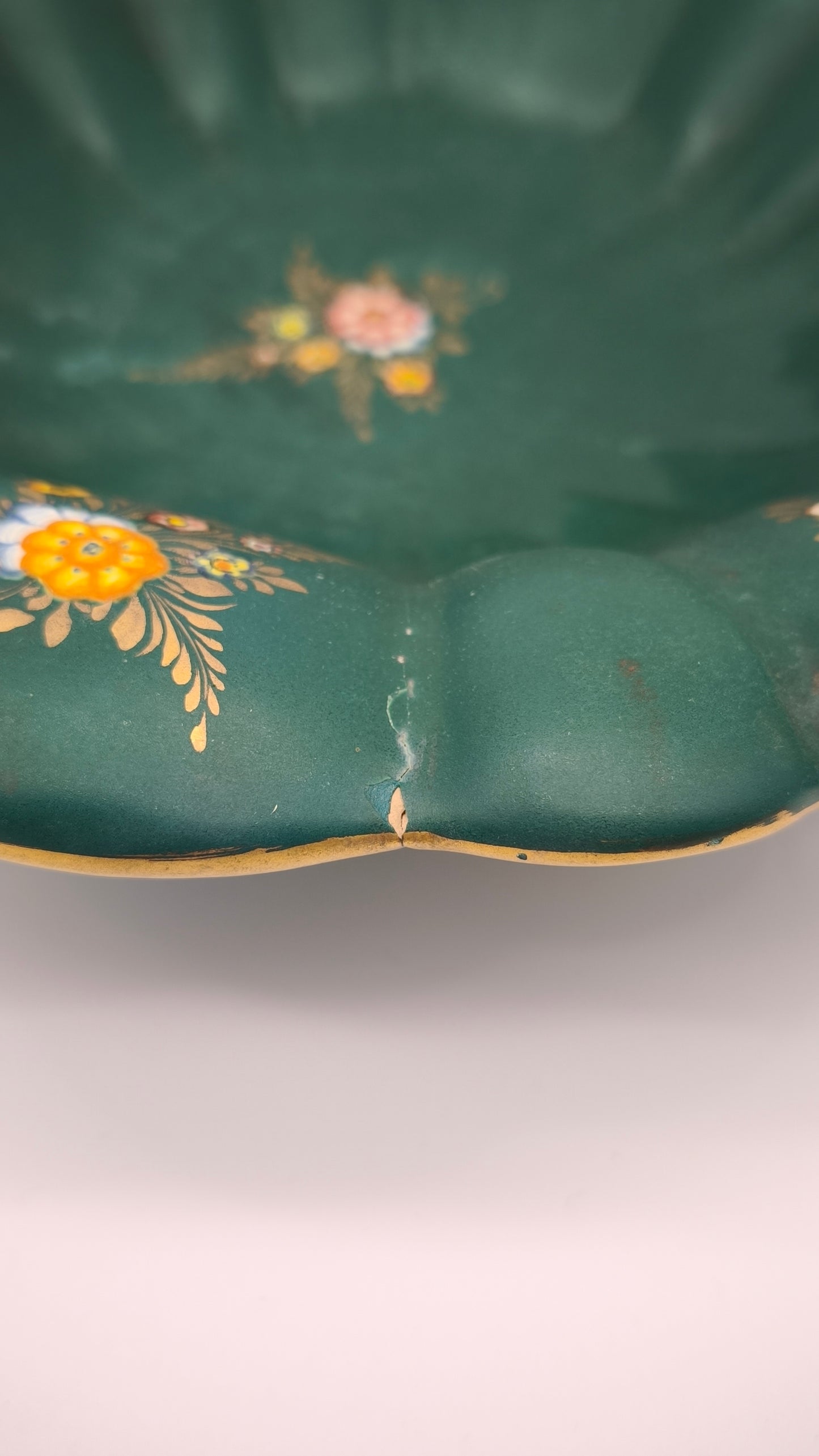 92602 Centrotavola in ceramica decorata Deruta
