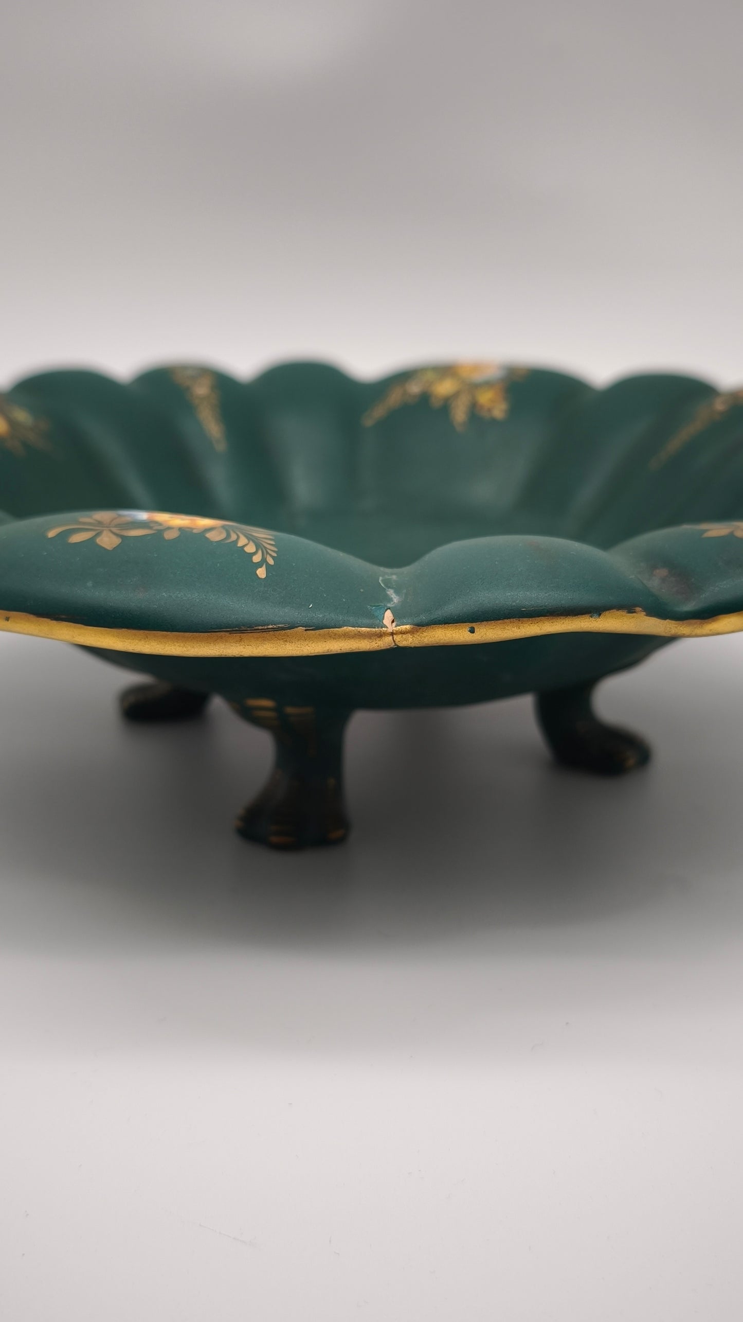 92602 Centrotavola in ceramica decorata Deruta