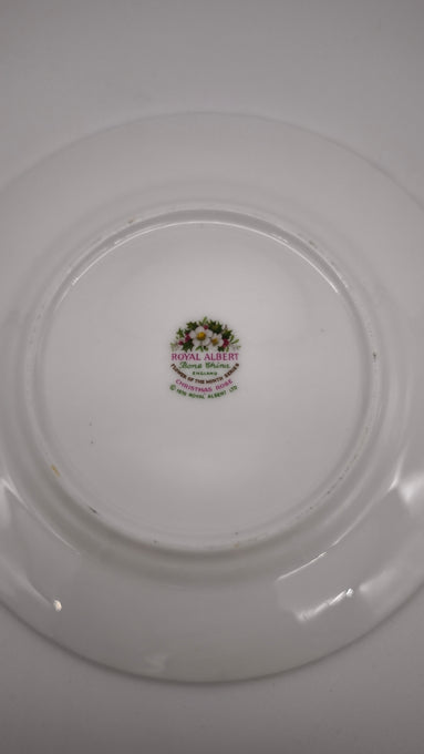 92582 Piatto da dessert in ceramica Royal Albert, Flower of the month series, Christmas rose, December