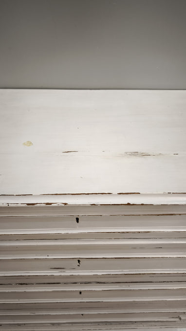 92704 Comò in legno dipinto bianco