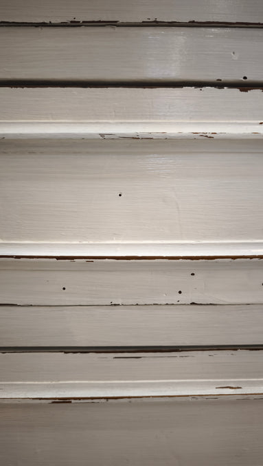 92704 Comò in legno dipinto bianco