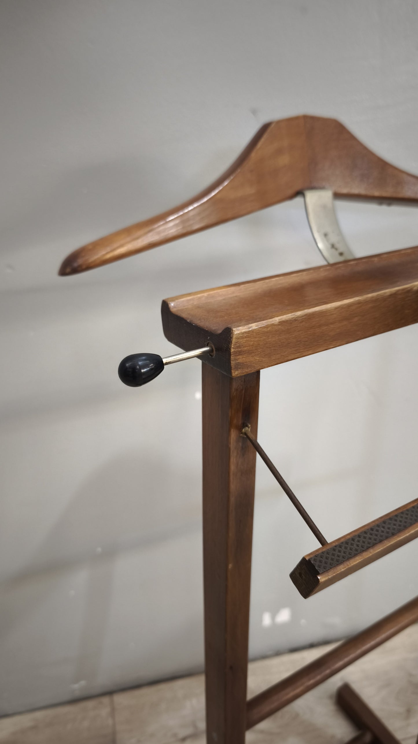 92708 Omo morto in legno