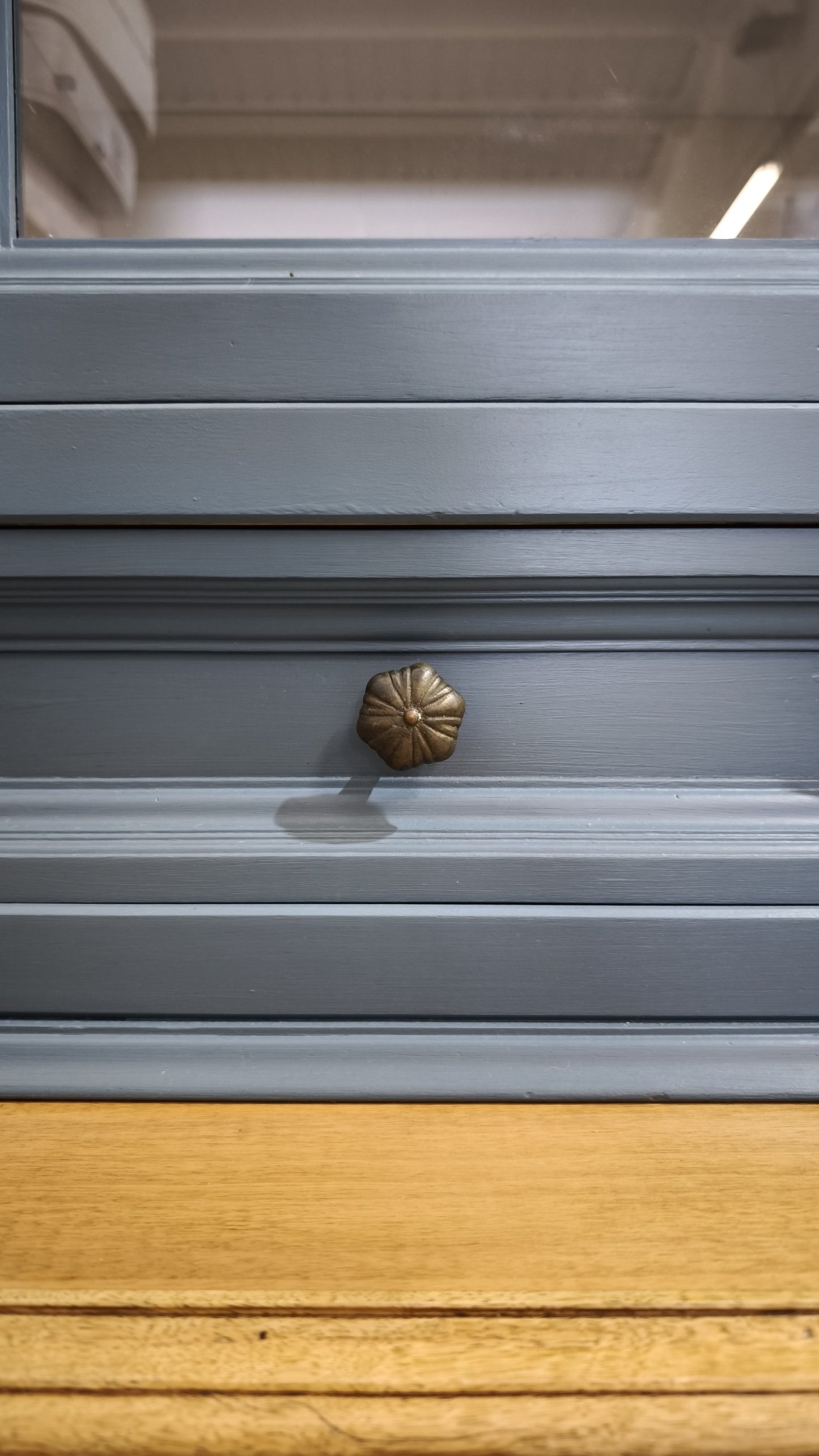 92759 Credenza due corpi in legno dipinta azzurra