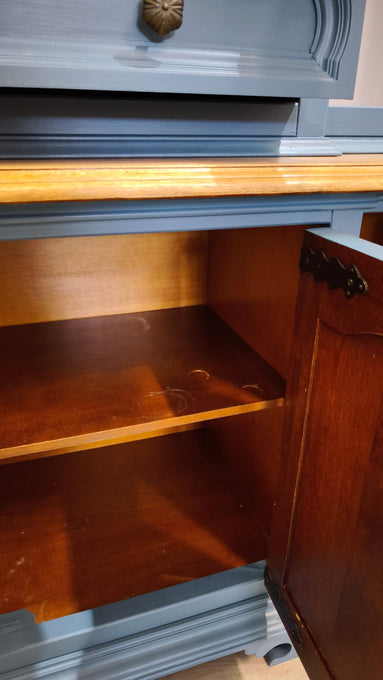 92759 Credenza due corpi in legno dipinta azzurra
