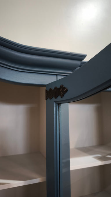 92759 Credenza due corpi in legno dipinta azzurra